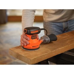 LIJADORA ORBITAL BLACK & DECKER2 CON SISTEMA ALEATORIO 2 AMPS